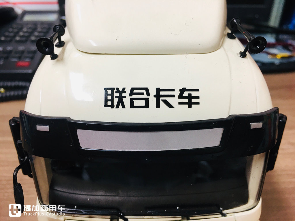 联合卡车U系LNG牵引车模型实拍,官方经常降价,还是很值得入手的 - 第6张 - 提加商用车网 联合卡车U系LNG牵引车模型实拍,官方经常降价,还是很值得入手的 - 第6张