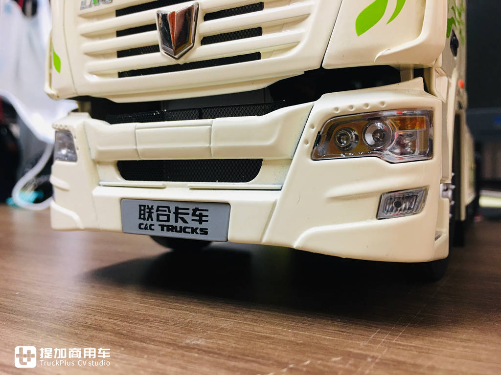 联合卡车U系LNG牵引车模型实拍,官方经常降价,还是很值得入手的 - 第8张 - 提加商用车网 联合卡车U系LNG牵引车模型实拍,官方经常降价,还是很值得入手的 - 第8张