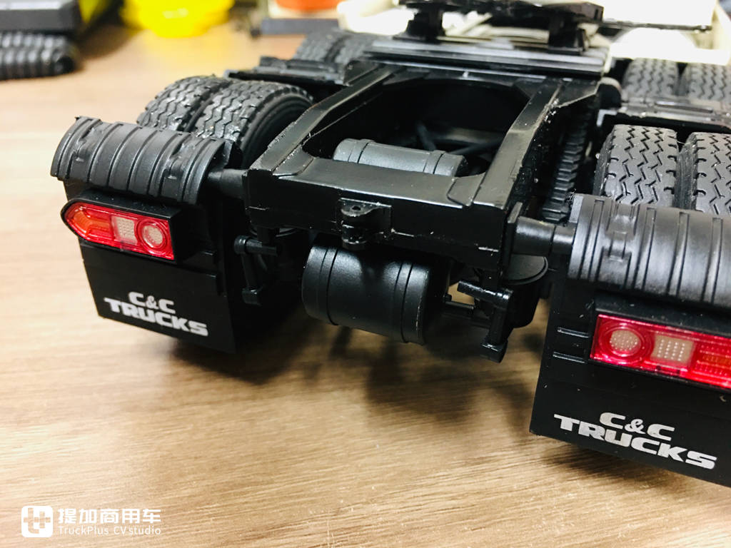 联合卡车U系LNG牵引车模型实拍,官方经常降价,还是很值得入手的 - 第34张 - 提加商用车网 联合卡车U系LNG牵引车模型实拍,官方经常降价,还是很值得入手的 - 第34张