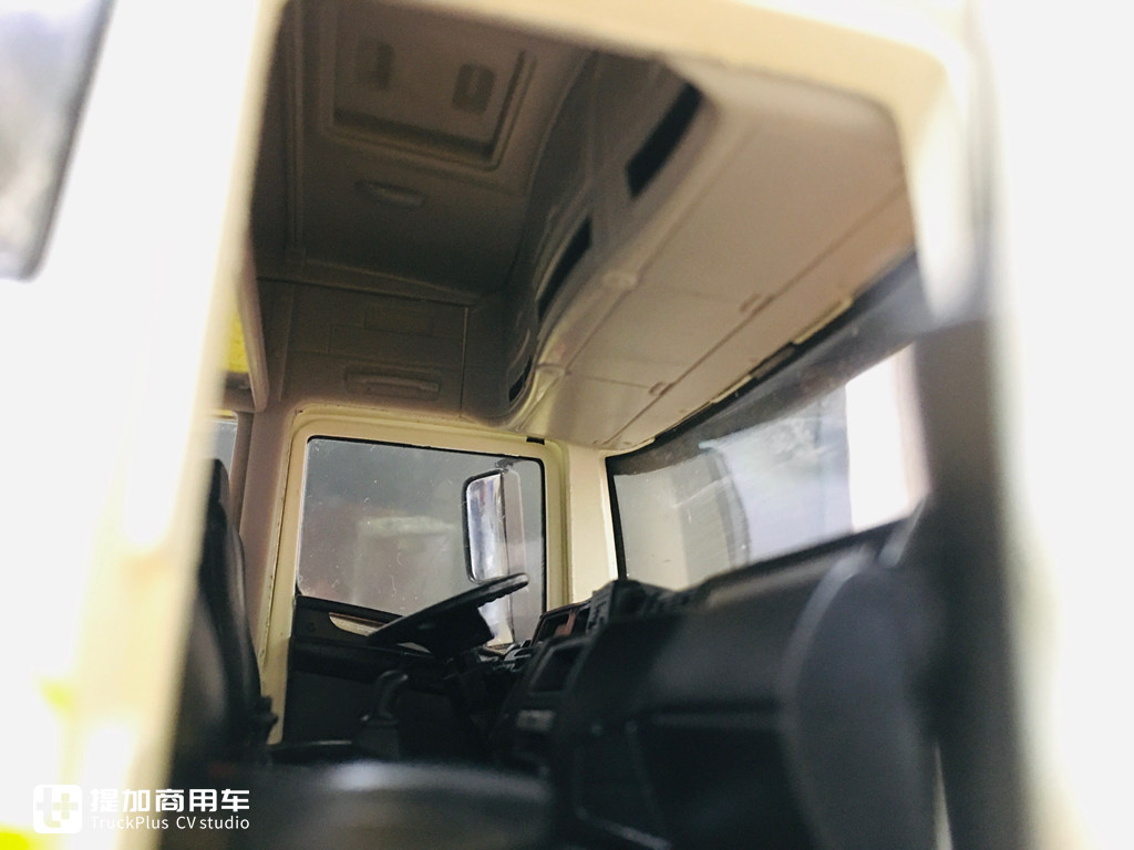 联合卡车U系LNG牵引车模型实拍,官方经常降价,还是很值得入手的 - 第22张 - 提加商用车网 联合卡车U系LNG牵引车模型实拍,官方经常降价,还是很值得入手的 - 第22张