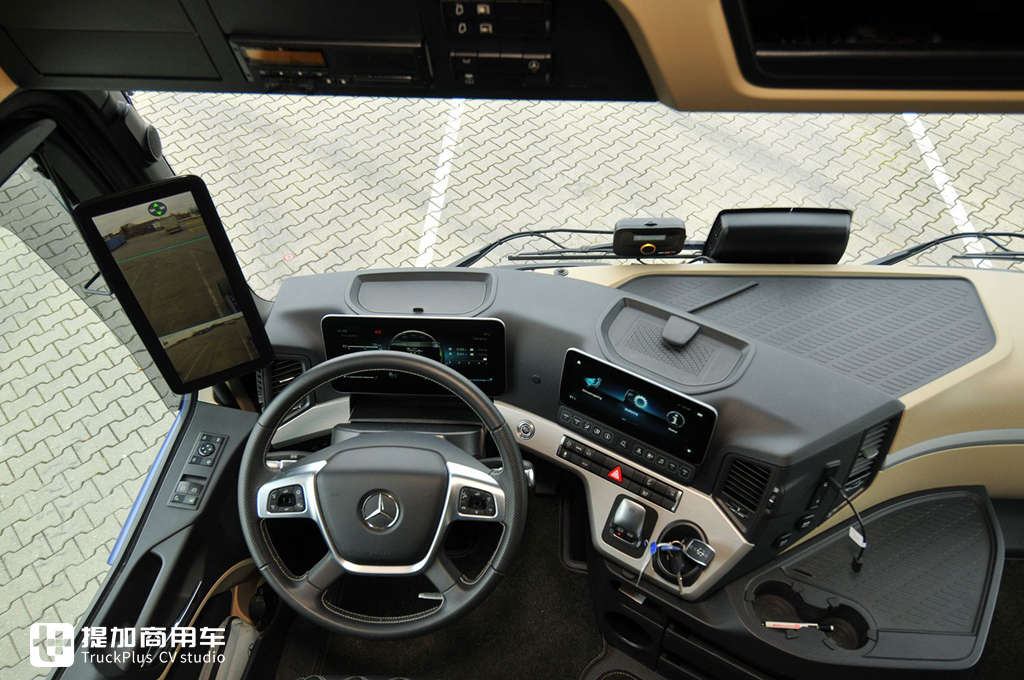 BIGTruck评测7大欧卡旗舰车型驾驶室舒适性,先带您看看斯、沃、奔、曼谁最强! - 第3张 - 提加商用车网 BIGTruck评测7大欧卡旗舰车型驾驶室舒适性,先带您看看斯、沃、奔、曼谁最强! - 第3张