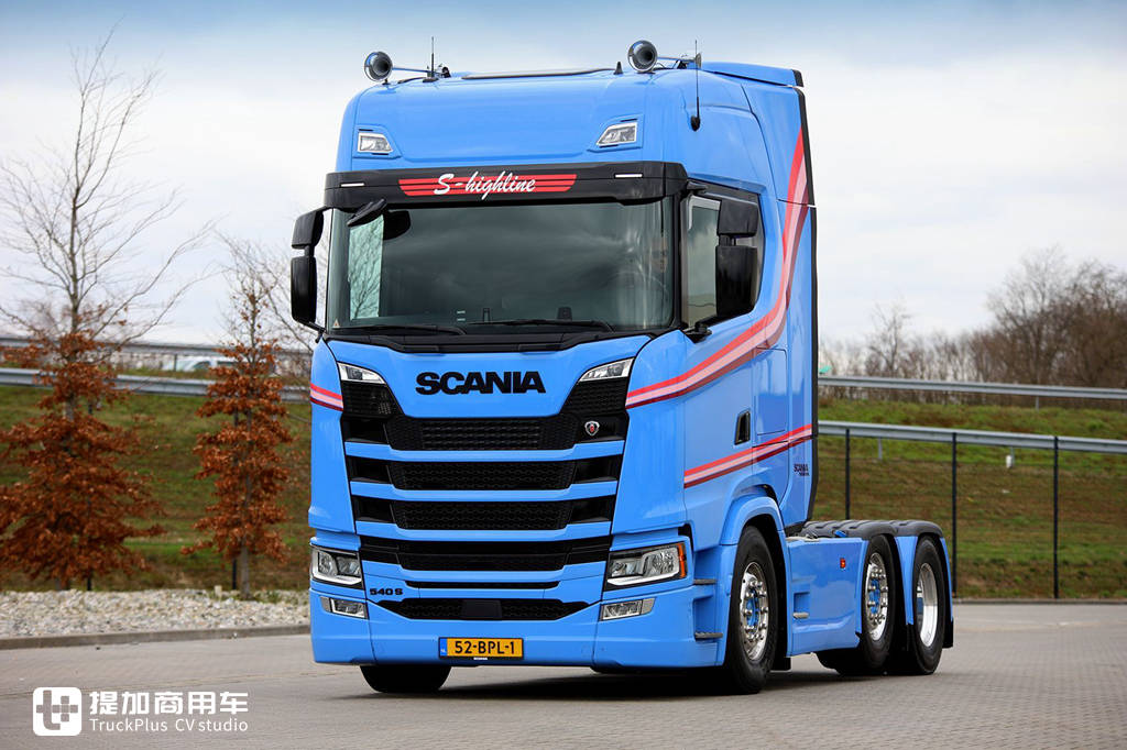 BIGTruck评测7大欧卡旗舰车型驾驶室舒适性,先带您看看斯、沃、奔、曼谁最强! - 第14张 - 提加商用车网 BIGTruck评测7大欧卡旗舰车型驾驶室舒适性,先带您看看斯、沃、奔、曼谁最强! - 第14张
