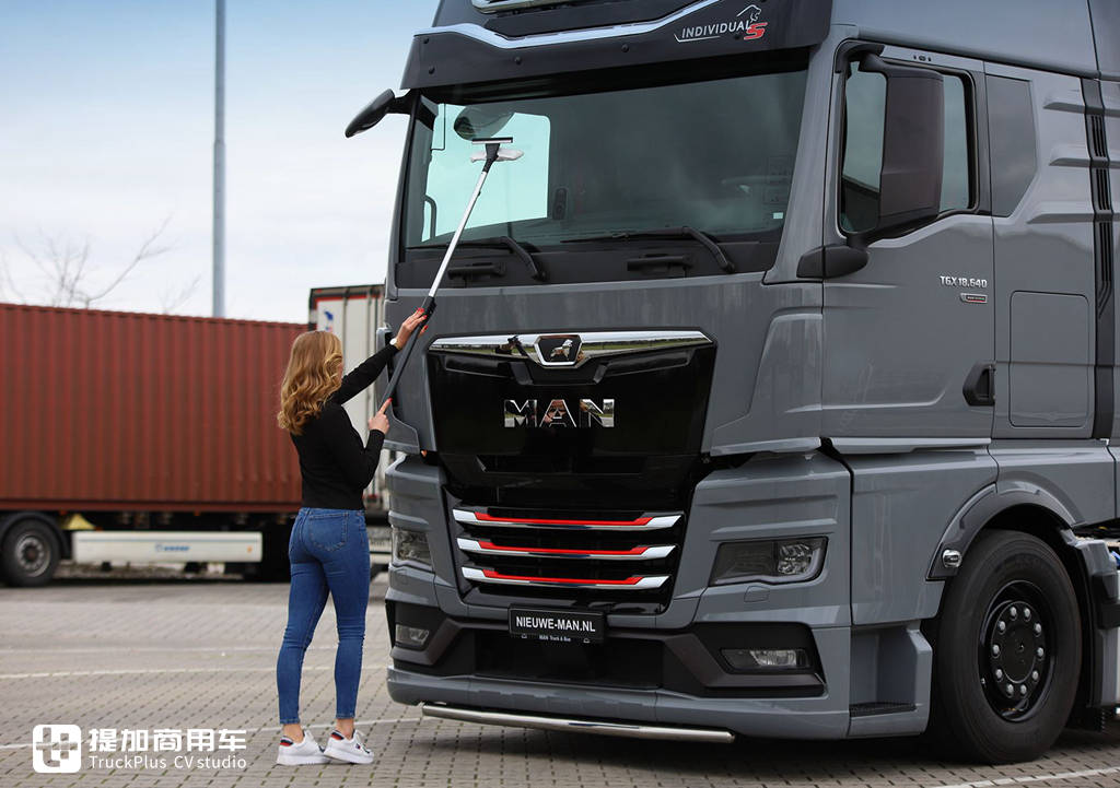 BIGTruck评测7大欧卡旗舰车型驾驶室舒适性,先带您看看斯、沃、奔、曼谁最强! - 第27张 - 提加商用车网 BIGTruck评测7大欧卡旗舰车型驾驶室舒适性,先带您看看斯、沃、奔、曼谁最强! - 第27张