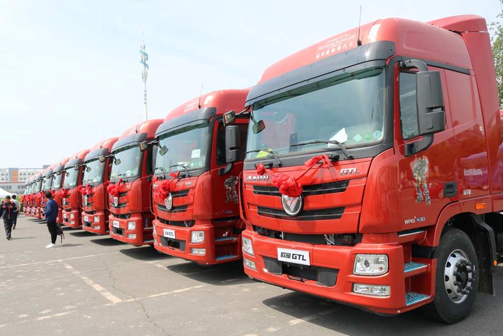 100台LNG新运煤王批量交付客户 欧曼质享版“气”质不凡 - 第4张 - 提加商用车网 100台LNG新运煤王批量交付客户 欧曼质享版“气”质不凡 - 第4张