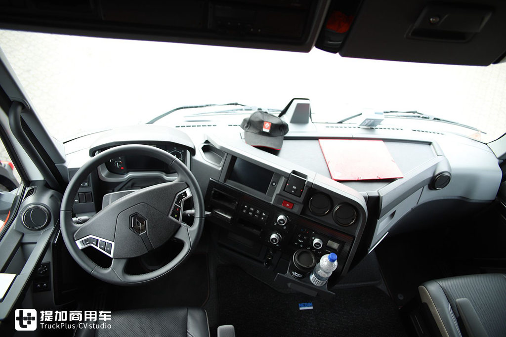 依维柯、达夫、雷诺三强PK,BIGtruck旗舰卡车驾驶室舒适性评测下篇 - 第29张 - 提加商用车网 依维柯、达夫、雷诺三强PK,BIGtruck旗舰卡车驾驶室舒适性评测下篇 - 第29张
