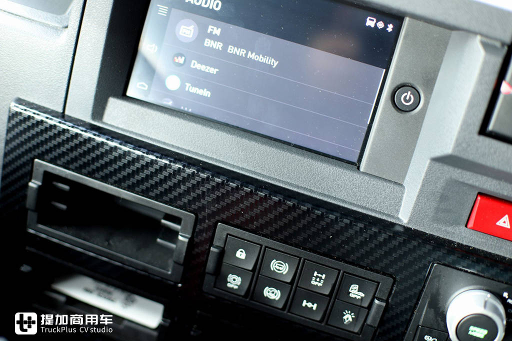 依维柯、达夫、雷诺三强PK,BIGtruck旗舰卡车驾驶室舒适性评测下篇 - 第32张 - 提加商用车网 依维柯、达夫、雷诺三强PK,BIGtruck旗舰卡车驾驶室舒适性评测下篇 - 第32张