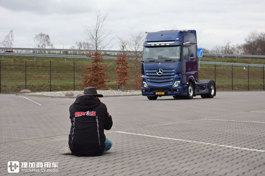 依维柯、达夫、雷诺三强PK,BIGtruck旗舰卡车驾驶室舒适性评测下篇 - 第41张 - 提加商用车网 依维柯、达夫、雷诺三强PK,BIGtruck旗舰卡车驾驶室舒适性评测下篇 - 第41张