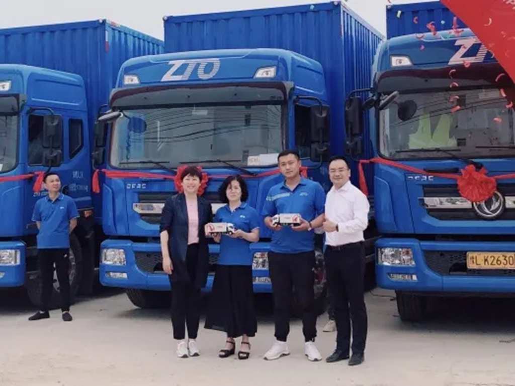 首批10辆东风多利卡D12交付中通快递 - 第2张