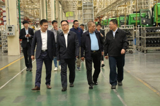 中国氢能董事长邓建清,高级顾问金成一行来北奔重汽调研北奔重汽 - 第2张 - 提加商用车网 中国氢能董事长邓建清,高级顾问金成一行来北奔重汽调研北奔重汽 - 第2张