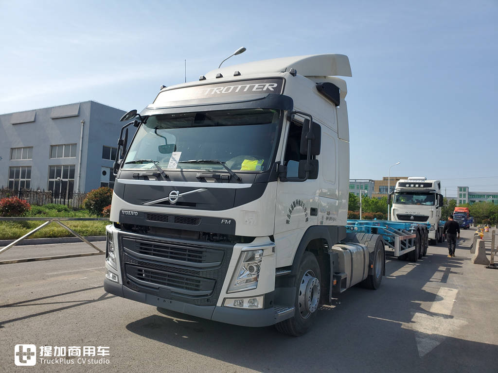 新一代沃尔沃FM上市了,老款还香吗?实拍一辆正上牌的国六车型再带你好好看看 - 第26张 - 提加商用车网 新一代沃尔沃FM上市了,老款还香吗?实拍一辆正上牌的国六车型再带你好好看看 - 第26张