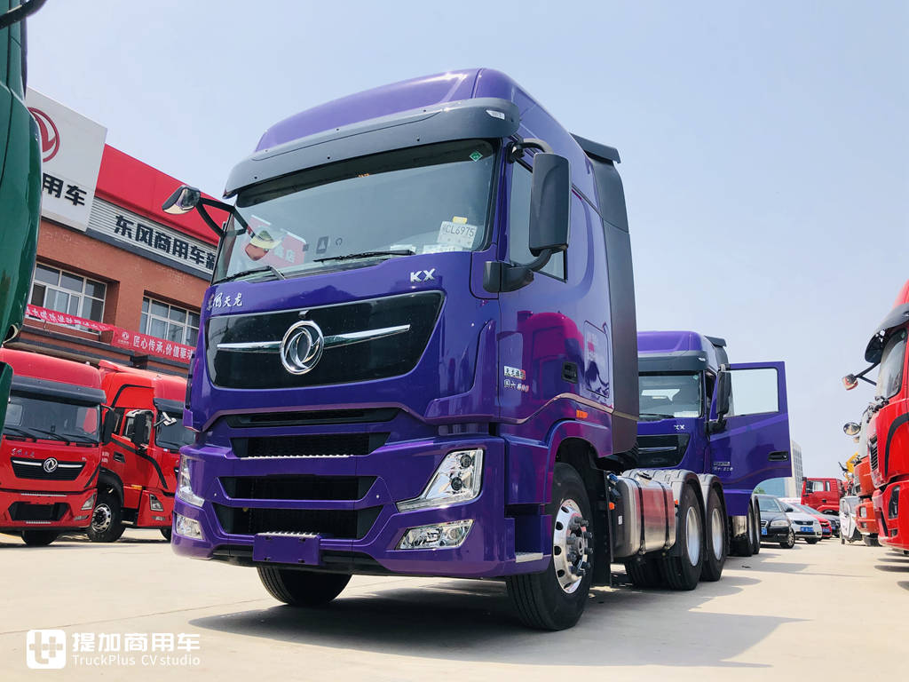 经典“紫罗兰”涂装,2021款东风天龙KX牵引车实拍,车主说要用它再跑青藏线 - 第2张 - 提加商用车网 经典“紫罗兰”涂装,2021款东风天龙KX牵引车实拍,车主说要用它再跑青藏线 - 第2张