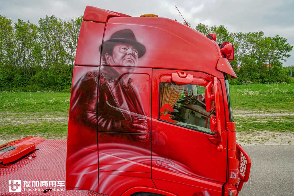 音乐与卡车的完美融合,荷兰老司机爆改沃尔沃FH,只为致敬自己喜爱的歌手 - 第10张 - 提加商用车网 音乐与卡车的完美融合,荷兰老司机爆改沃尔沃FH,只为致敬自己喜爱的歌手 - 第10张