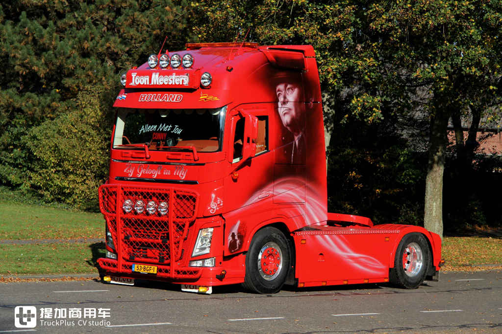 音乐与卡车的完美融合,荷兰老司机爆改沃尔沃FH,只为致敬自己喜爱的歌手 - 第16张 - 提加商用车网 音乐与卡车的完美融合,荷兰老司机爆改沃尔沃FH,只为致敬自己喜爱的歌手 - 第16张