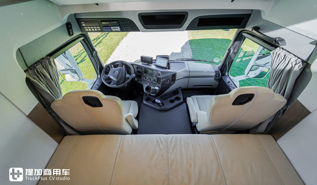 属于“人”和“马”的豪华房车,带您见识一辆奔驰Antos底盘打造的豪华运马车 - 第12张 - 提加商用车网 属于“人”和“马”的豪华房车,带您见识一辆奔驰Antos底盘打造的豪华运马车 - 第12张