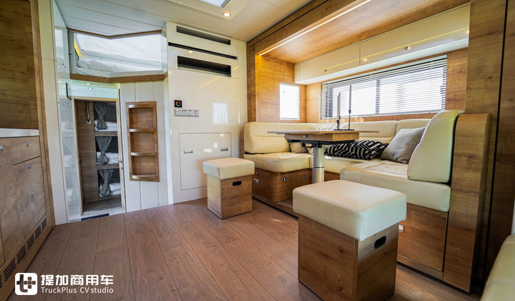 属于“人”和“马”的豪华房车,带您见识一辆奔驰Antos底盘打造的豪华运马车 - 第21张 - 提加商用车网 属于“人”和“马”的豪华房车,带您见识一辆奔驰Antos底盘打造的豪华运马车 - 第21张