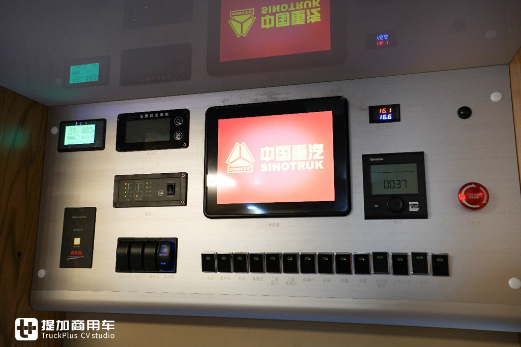 外观和曼一样霸气,带您见识一辆豪沃TX底盘打造的越野房车 - 第33张 - 提加商用车网 外观和曼一样霸气,带您见识一辆豪沃TX底盘打造的越野房车 - 第33张