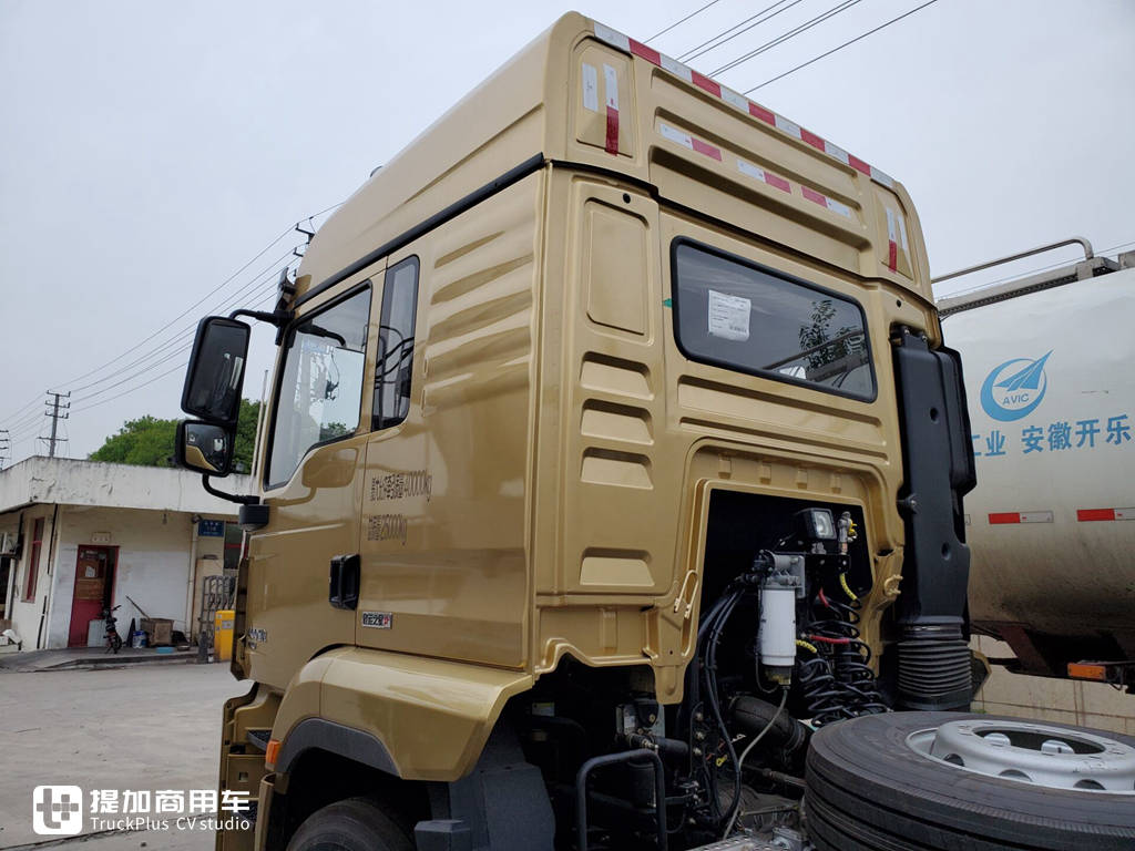 400马力潍柴,内饰升级的真实用,陕汽德龙M3000S危运之星国六牵引车实拍 - 第7张 - 提加商用车网 400马力潍柴,内饰升级的真实用,陕汽德龙M3000S危运之星国六牵引车实拍 - 第7张