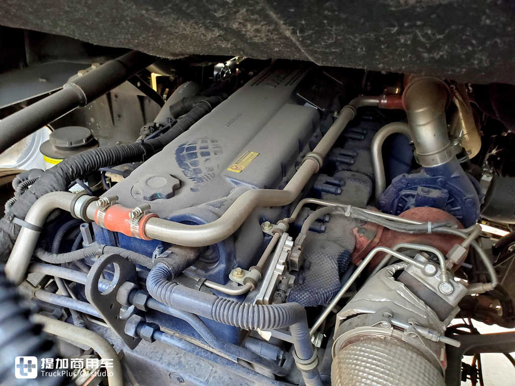 400马力潍柴,内饰升级的真实用,陕汽德龙M3000S危运之星国六牵引车实拍 - 第9张 - 提加商用车网 400马力潍柴,内饰升级的真实用,陕汽德龙M3000S危运之星国六牵引车实拍 - 第9张