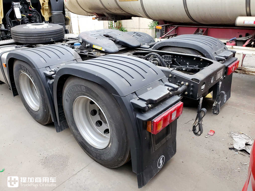 400马力潍柴,内饰升级的真实用,陕汽德龙M3000S危运之星国六牵引车实拍 - 第11张 - 提加商用车网 400马力潍柴,内饰升级的真实用,陕汽德龙M3000S危运之星国六牵引车实拍 - 第11张