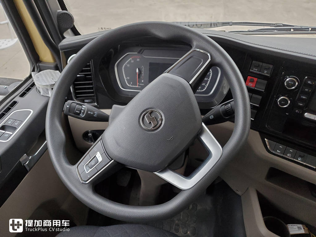 400马力潍柴,内饰升级的真实用,陕汽德龙M3000S危运之星国六牵引车实拍 - 第20张 - 提加商用车网 400马力潍柴,内饰升级的真实用,陕汽德龙M3000S危运之星国六牵引车实拍 - 第20张