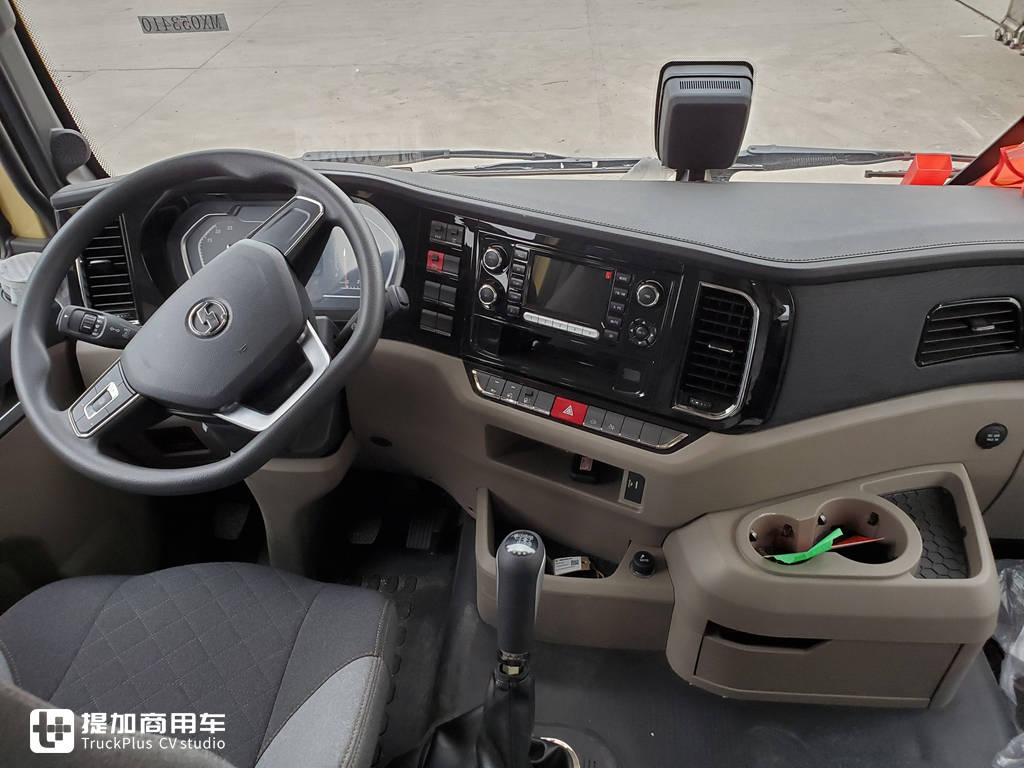400马力潍柴,内饰升级的真实用,陕汽德龙M3000S危运之星国六牵引车实拍 - 第19张 - 提加商用车网 400马力潍柴,内饰升级的真实用,陕汽德龙M3000S危运之星国六牵引车实拍 - 第19张