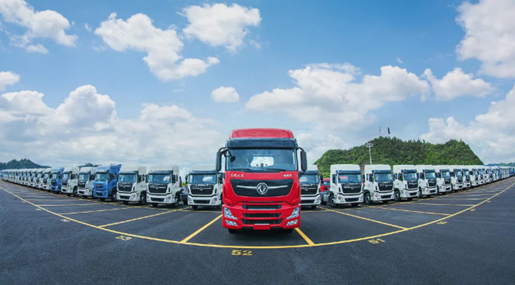 东风天龙15周年，东风康明斯助力“天龙王者”高效前行 - 第1张