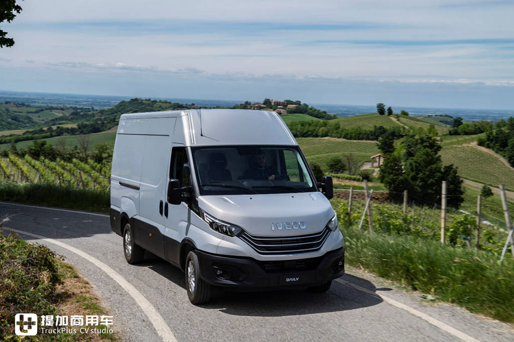 依维柯发布新一代Daily轻型商用车和小改款S-WAY牵引车,带您看看都有哪些升级改进 - 第5张 - 提加商用车网 依维柯发布新一代Daily轻型商用车和小改款S-WAY牵引车,带您看看都有哪些升级改进 - 第5张