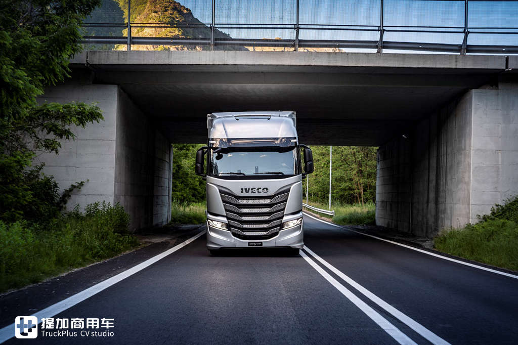 依维柯发布新一代Daily轻型商用车和小改款S-WAY牵引车,带您看看都有哪些升级改进 - 第15张 - 提加商用车网 依维柯发布新一代Daily轻型商用车和小改款S-WAY牵引车,带您看看都有哪些升级改进 - 第15张