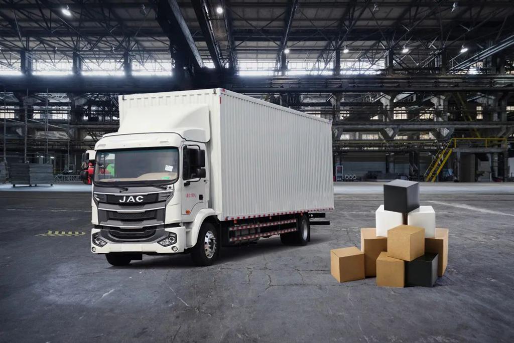 比想象中更大！揭秘10米货厢的格尔发A5L大单桥快递车多能“装” - 第2张