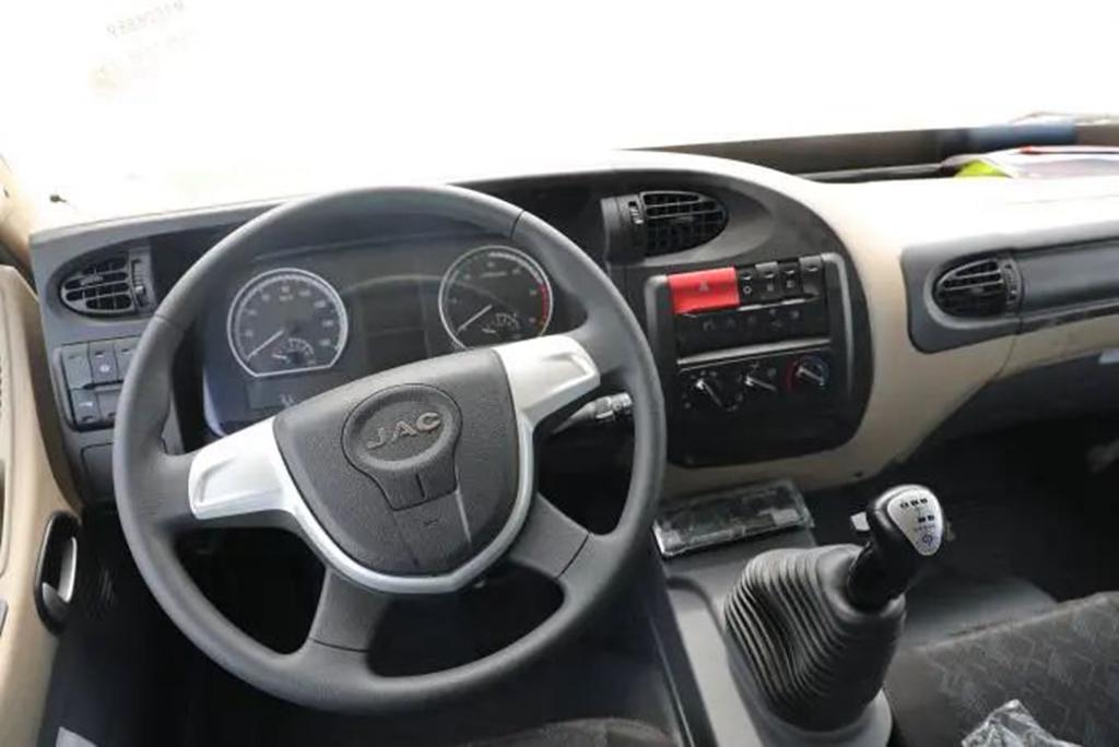 比想象中更大！揭秘10米货厢的格尔发A5L大单桥快递车多能“装” - 第6张