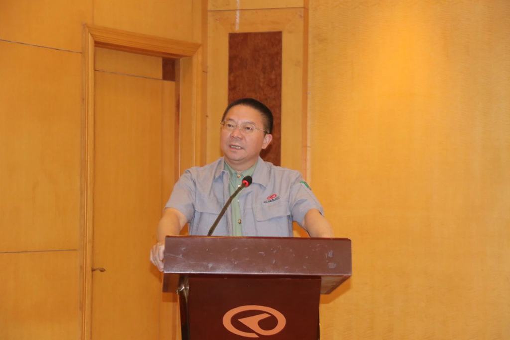 汉马科技集团召开干部大会 宣布新一届董事会和经营班子主要领导任命 - 第6张 - 提加商用车网 汉马科技集团召开干部大会 宣布新一届董事会和经营班子主要领导任命 - 第6张