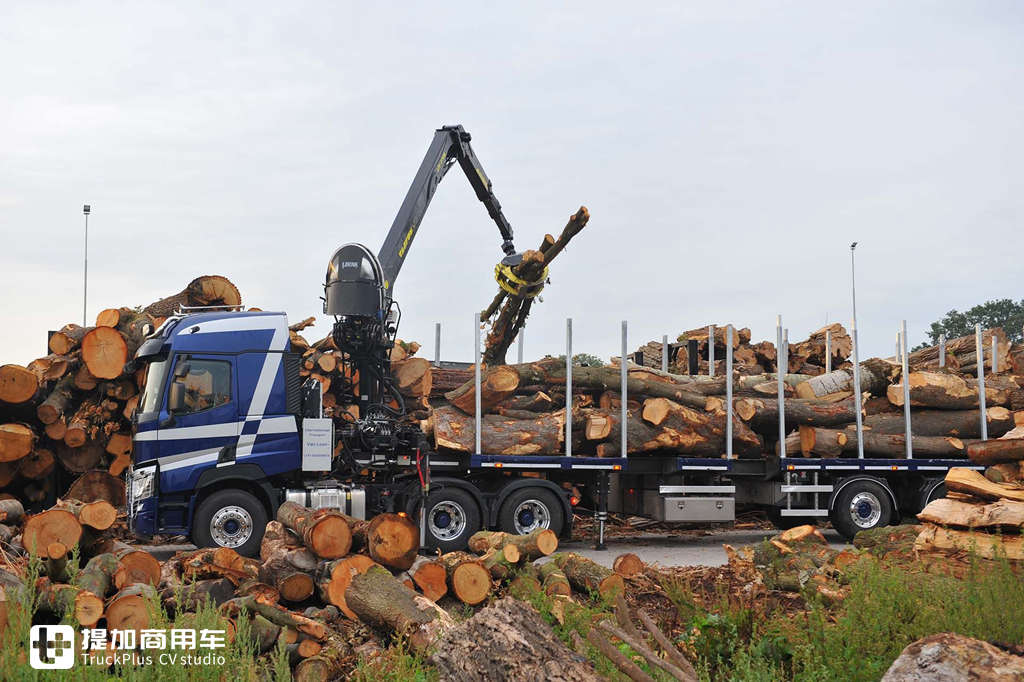 国内几乎见不到的卡车,专为运原木打造,这台雷诺C520配置真独特 - 第14张 - 提加商用车网 国内几乎见不到的卡车,专为运原木打造,这台雷诺C520配置真独特 - 第14张