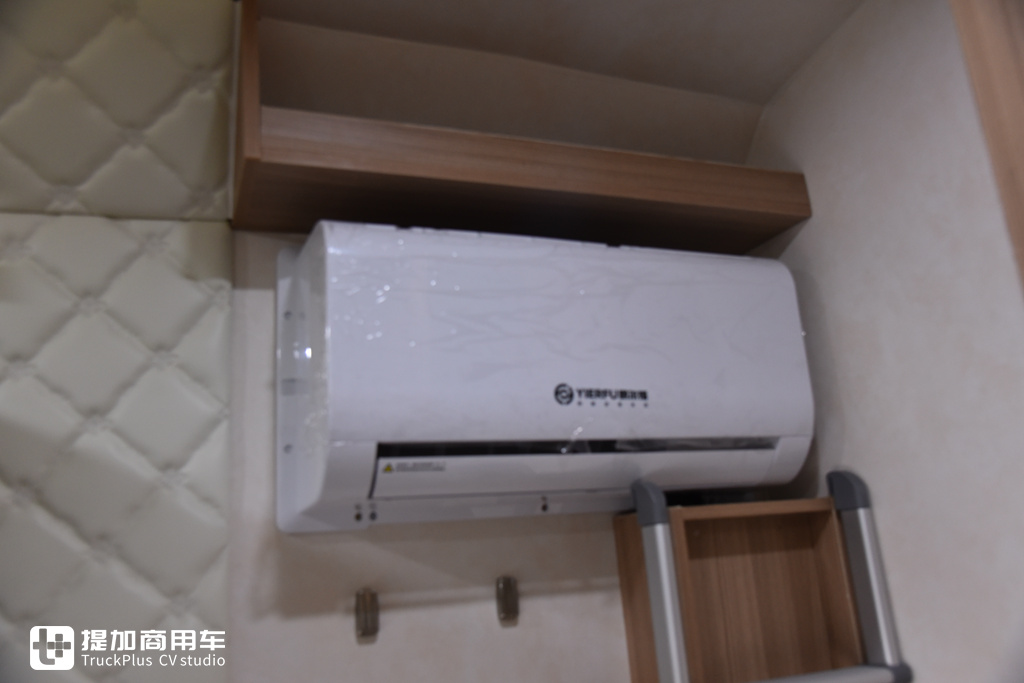 国内首款卧铺在车顶的卡车?还有一系列房车化配置,乘龙T7C生活舱牵引车实拍 - 第19张 - 提加商用车网 国内首款卧铺在车顶的卡车?还有一系列房车化配置,乘龙T7C生活舱牵引车实拍 - 第19张