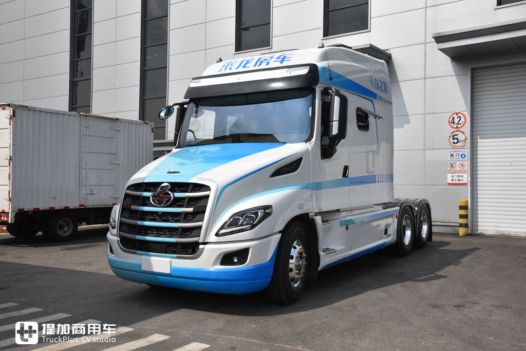 驾驶室加长75厘米,房车化配置的美式长头卡车来了,乘龙T7L智慧+房车实拍 - 第2张 - 提加商用车网 驾驶室加长75厘米,房车化配置的美式长头卡车来了,乘龙T7L智慧+房车实拍 - 第2张