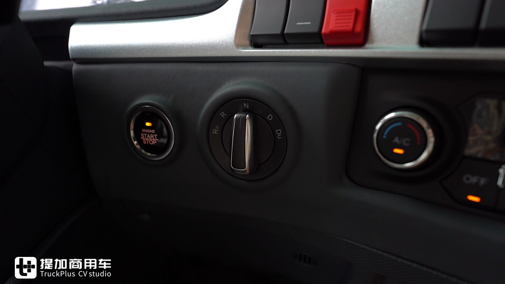 驾驶室加长75厘米,房车化配置的美式长头卡车来了,乘龙T7L智慧+房车实拍 - 第12张 - 提加商用车网 驾驶室加长75厘米,房车化配置的美式长头卡车来了,乘龙T7L智慧+房车实拍 - 第12张
