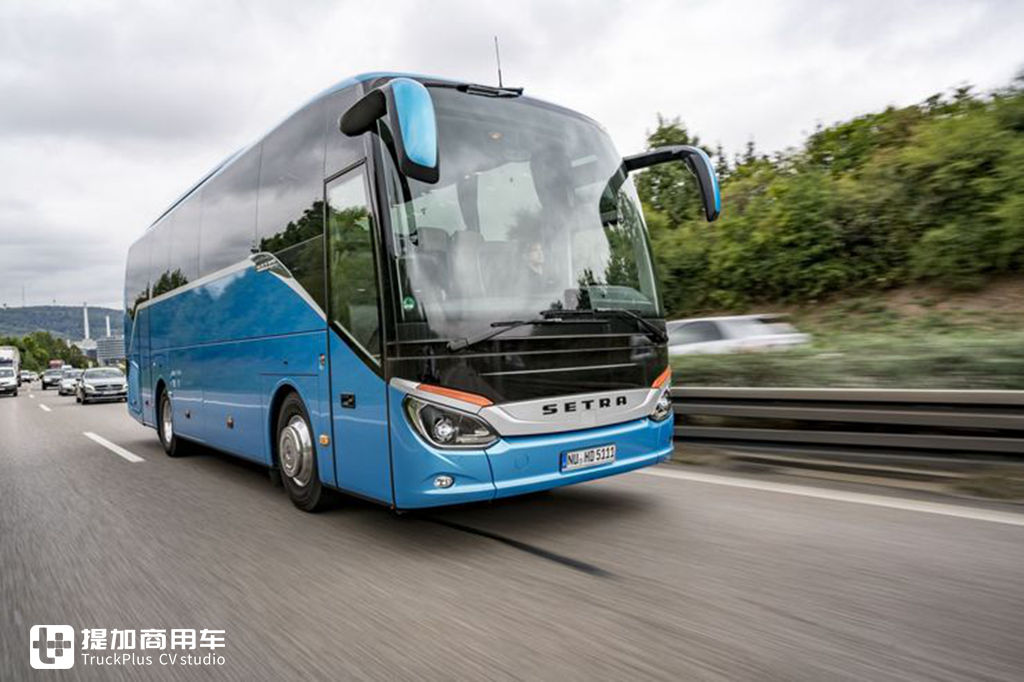 SETRA量产的最小规格客车,S511HD原来也可以这么舒适高端 - 第3张 - 提加商用车网 SETRA量产的最小规格客车,S511HD原来也可以这么舒适高端 - 第3张