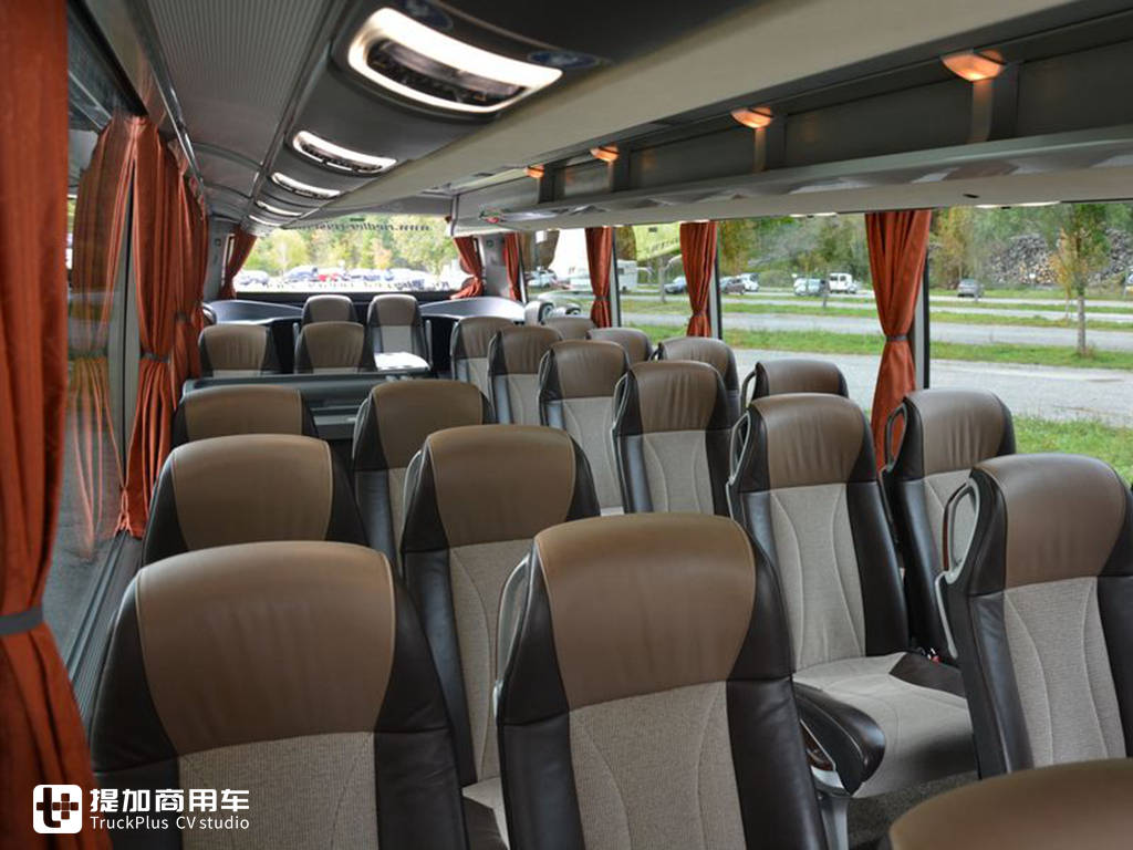 SETRA量产的最小规格客车,S511HD原来也可以这么舒适高端 - 第7张 - 提加商用车网 SETRA量产的最小规格客车,S511HD原来也可以这么舒适高端 - 第7张