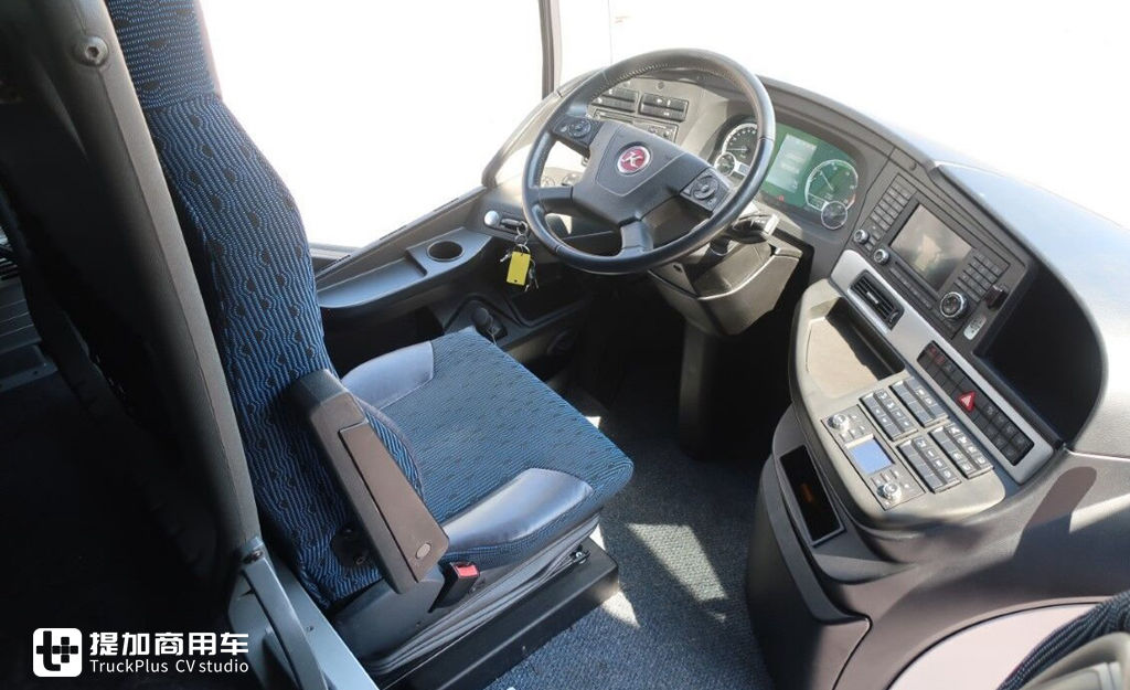 SETRA量产的最小规格客车,S511HD原来也可以这么舒适高端 - 第10张 - 提加商用车网 SETRA量产的最小规格客车,S511HD原来也可以这么舒适高端 - 第10张