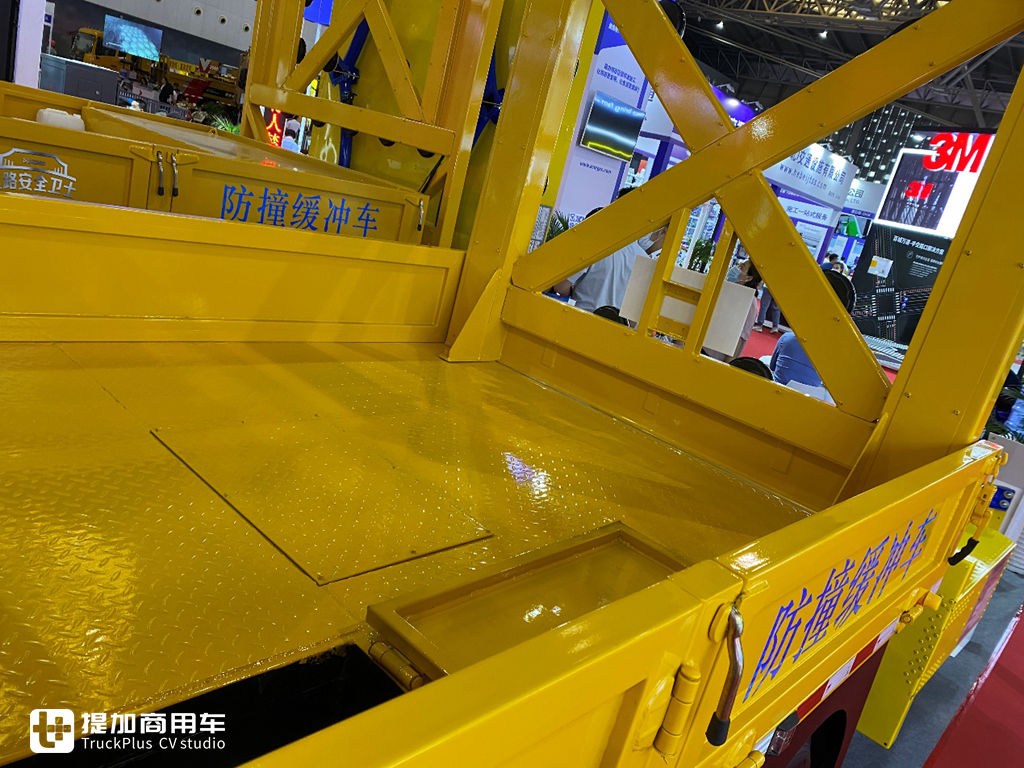 荷兰进口防撞模块,江铃凯运底盘,带您见识一款徐工打造的防撞缓冲车 - 第13张 - 提加商用车网 荷兰进口防撞模块,江铃凯运底盘,带您见识一款徐工打造的防撞缓冲车 - 第13张