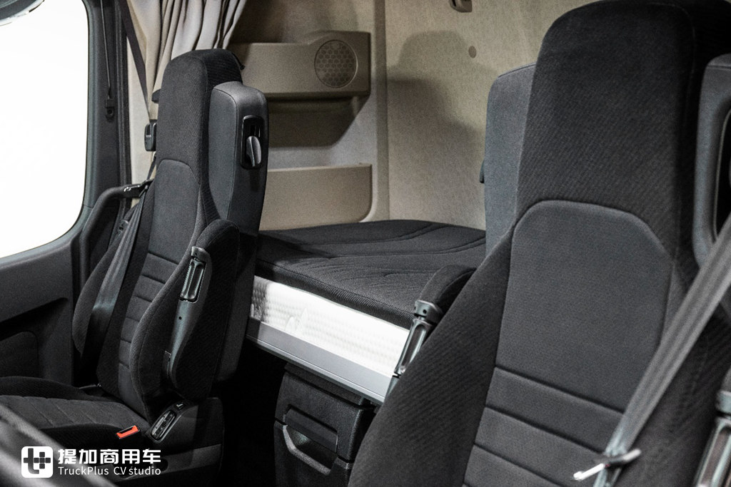 奔驰Actros卡车再被细分,主打高端,Actros L系列新车型来了 - 第5张 - 提加商用车网 奔驰Actros卡车再被细分,主打高端,Actros L系列新车型来了 - 第5张