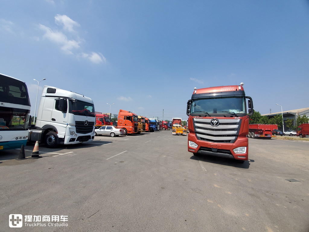 重型卡车国六排放来了,现在买什么车好?走访青岛车管所我们看看卡友的选择! - 第1张 - 提加商用车网 重型卡车国六排放来了,现在买什么车好?走访青岛车管所我们看看卡友的选择! - 第1张