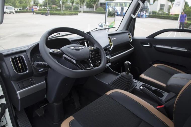 智悦舒适 领航S1国民好小卡正式下线 - 第5张 - 提加商用车网 智悦舒适 领航S1国民好小卡正式下线 - 第5张