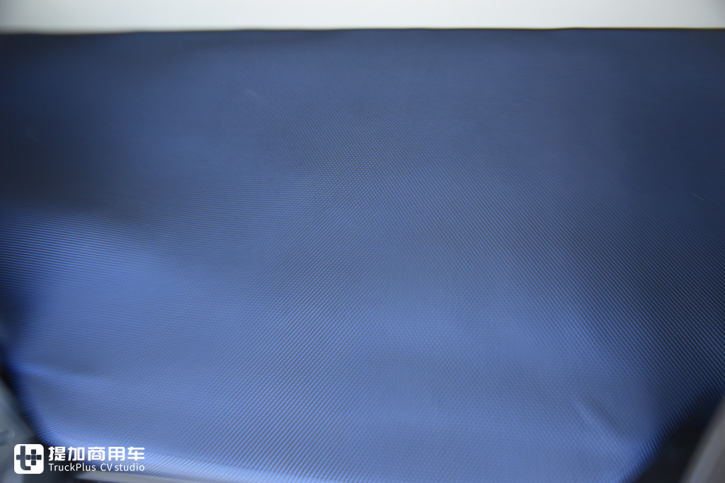 在高端进口卡车中沃尔沃卡车是怎样的定位?实拍新一代沃尔沃FH牵引车告诉您 - 第12张 - 提加商用车网 在高端进口卡车中沃尔沃卡车是怎样的定位?实拍新一代沃尔沃FH牵引车告诉您 - 第12张