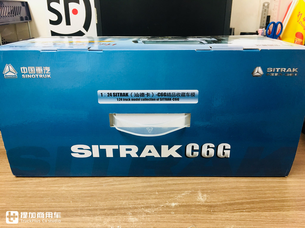 内饰细节做工优良,汕德卡C6G 6×4城市渣土车模型实拍 - 第54张 - 提加商用车网 内饰细节做工优良,汕德卡C6G 6×4城市渣土车模型实拍 - 第54张