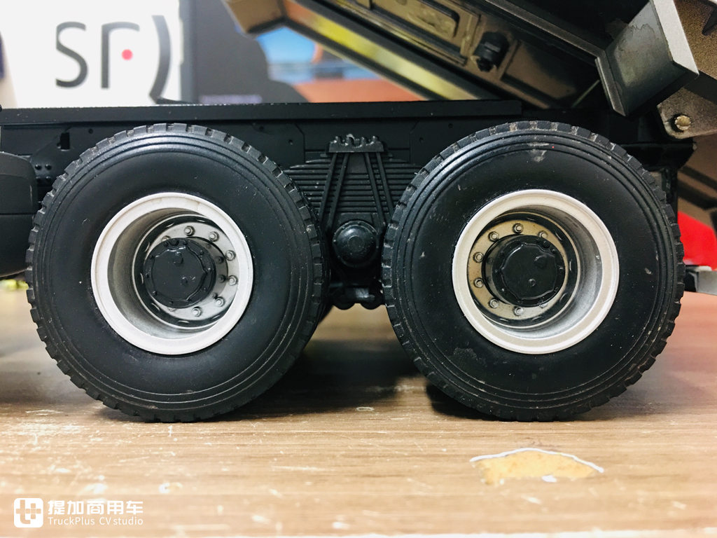 内饰细节做工优良,汕德卡C6G 6×4城市渣土车模型实拍 - 第33张 - 提加商用车网 内饰细节做工优良,汕德卡C6G 6×4城市渣土车模型实拍 - 第33张