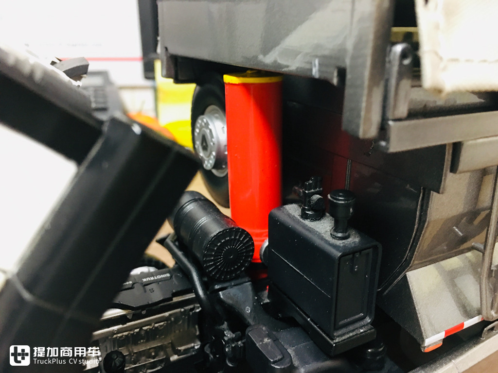 内饰细节做工优良,汕德卡C6G 6×4城市渣土车模型实拍 - 第43张 - 提加商用车网 内饰细节做工优良,汕德卡C6G 6×4城市渣土车模型实拍 - 第43张