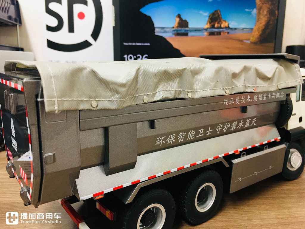 内饰细节做工优良,汕德卡C6G 6×4城市渣土车模型实拍 - 第45张 - 提加商用车网 内饰细节做工优良,汕德卡C6G 6×4城市渣土车模型实拍 - 第45张