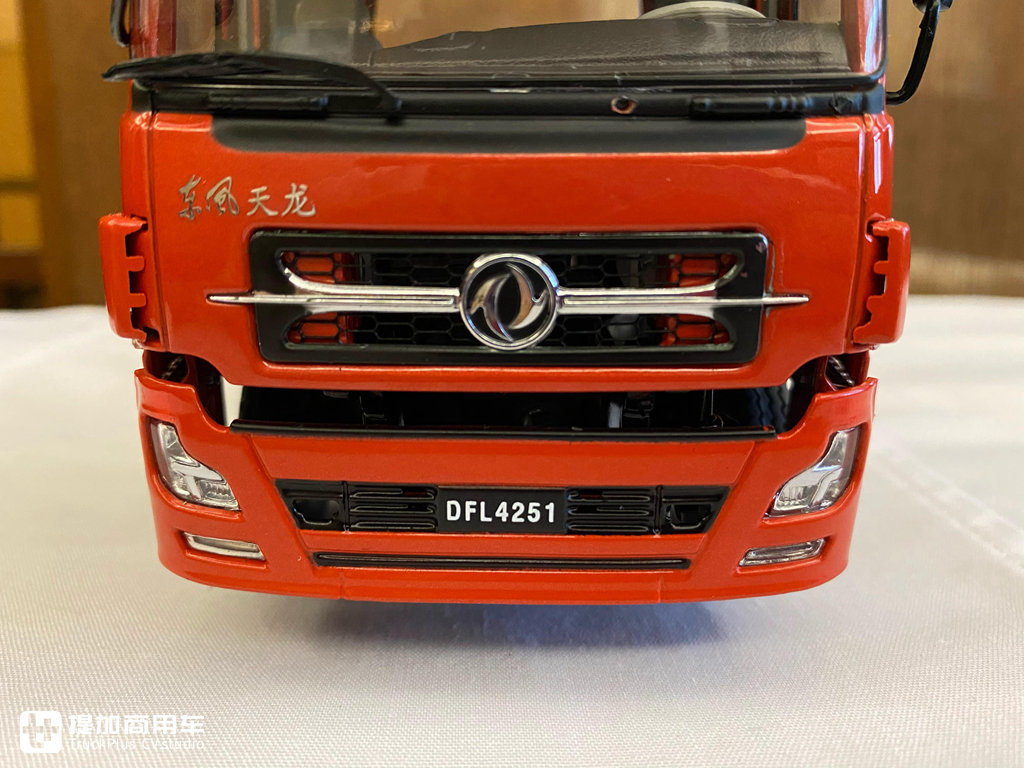少见的1:32老款东风天龙模型实拍,已经停产多时,带您看看它的做工怎么样 - 第9张 - 提加商用车网 少见的1:32老款东风天龙模型实拍,已经停产多时,带您看看它的做工怎么样 - 第9张