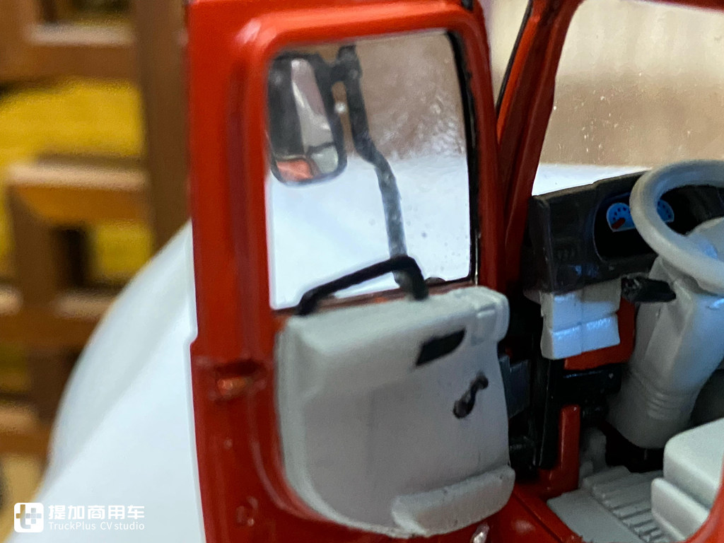 少见的1:32老款东风天龙模型实拍,已经停产多时,带您看看它的做工怎么样 - 第21张 - 提加商用车网 少见的1:32老款东风天龙模型实拍,已经停产多时,带您看看它的做工怎么样 - 第21张