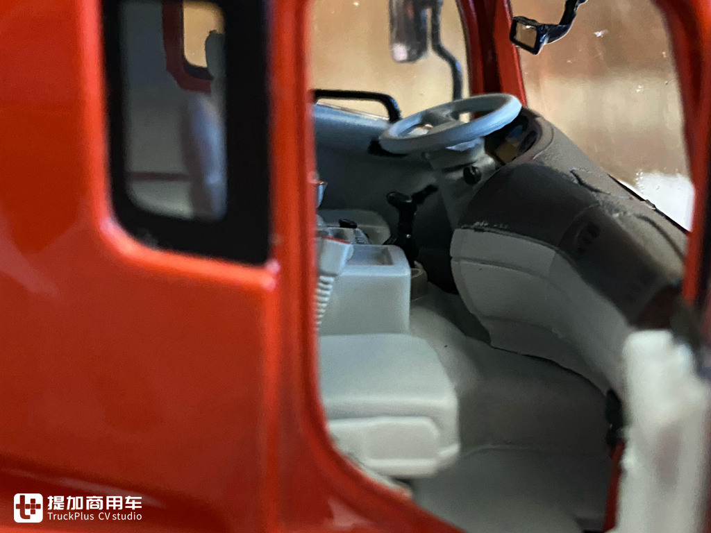 少见的1:32老款东风天龙模型实拍,已经停产多时,带您看看它的做工怎么样 - 第25张 - 提加商用车网 少见的1:32老款东风天龙模型实拍,已经停产多时,带您看看它的做工怎么样 - 第25张